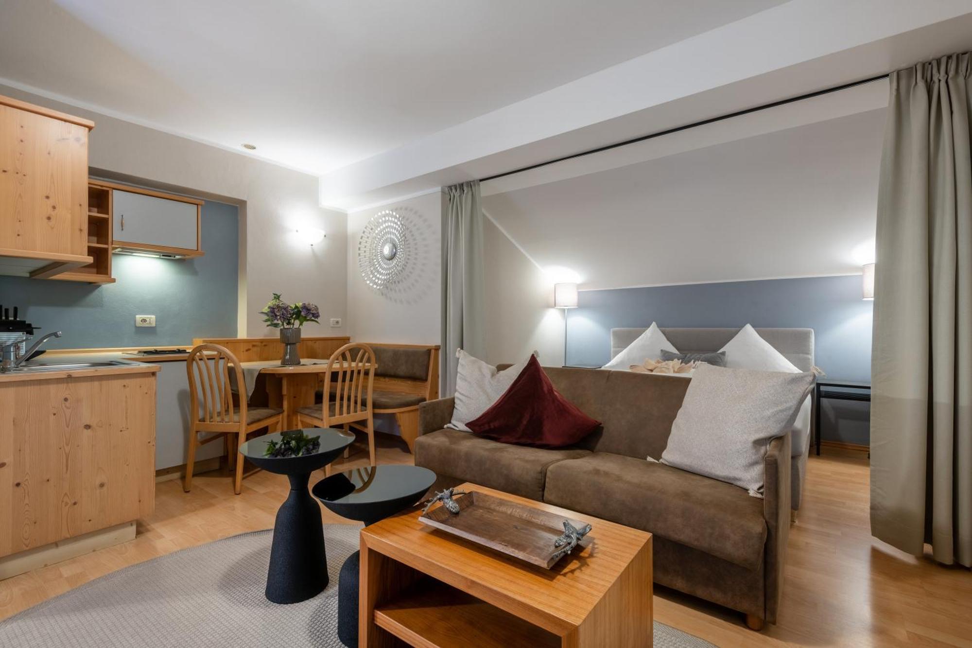 Hotel Residence Mavie Lagundo Ngoại thất bức ảnh