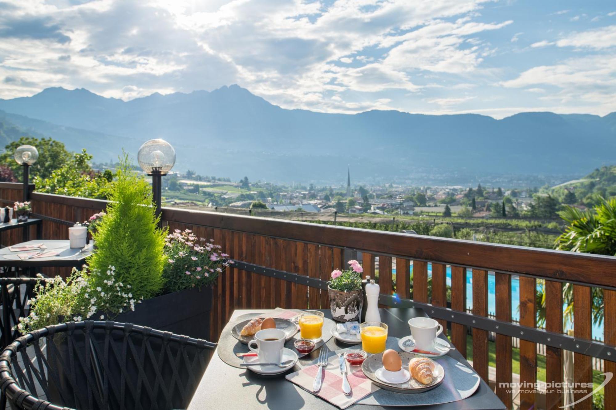 Hotel Residence Mavie Lagundo Ngoại thất bức ảnh